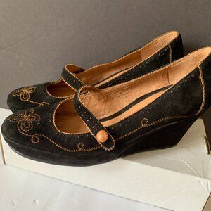 AEROSOLES RAPUNZEL SUEDE UPPER BLACK WEDGES SHOES SIZE 8.5